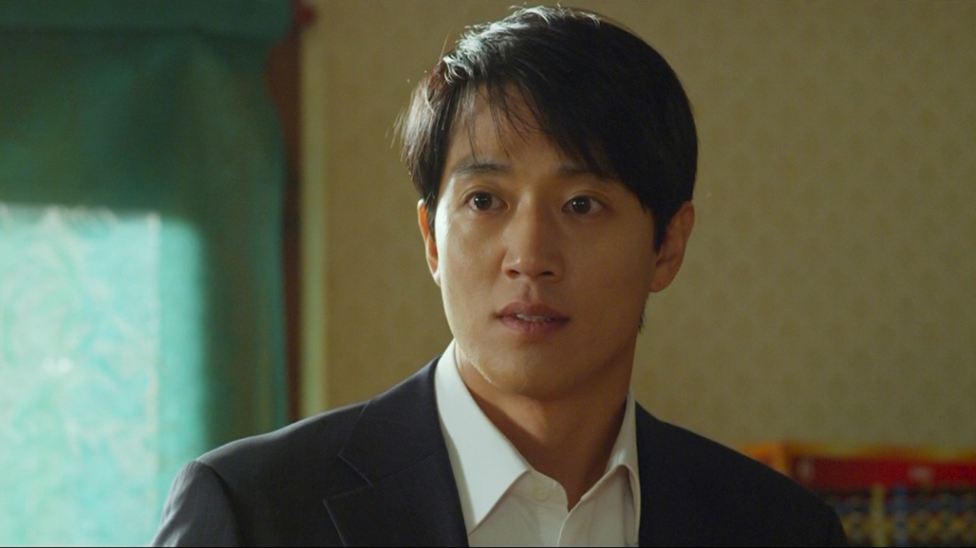 Công tố viên Seo là người chứng kiến cái chết của người mẹ, anh muốn chính mình là người sẽ tìm ra hung thủ đã làm điều ác với mẹ mình.