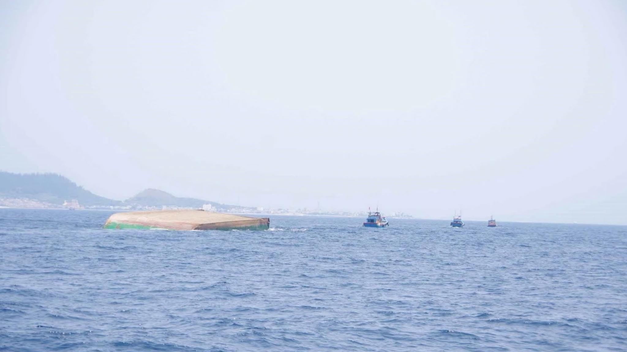 Quảng Ngãi: Đã Tìm Thấy 4 Thi Thể Trong Vụ Sà Lan Bị Chìm Ở Biển Lý Sơn