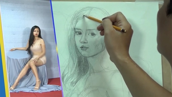 Vẽ Nhân Vật Cosplay Bằng Chì Trên Giấy