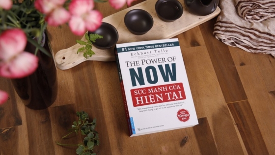 Tóm Tắt Sách Sức Mạnh Của Hiện Tại