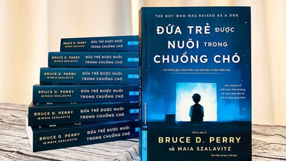 Giới Thiệu Sách - Đứa Trẻ Được Nuôi Trong Chuồng Chó