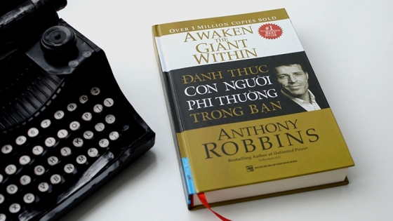 Giới Thiệu Sách - Đánh Thức Con Người Phi Thường Trong Bạn