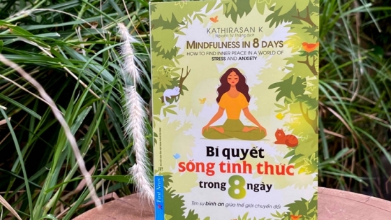 Tóm Tắt Sách - Bí Quyết Sống Tỉnh Thức Trong 8 Ngày